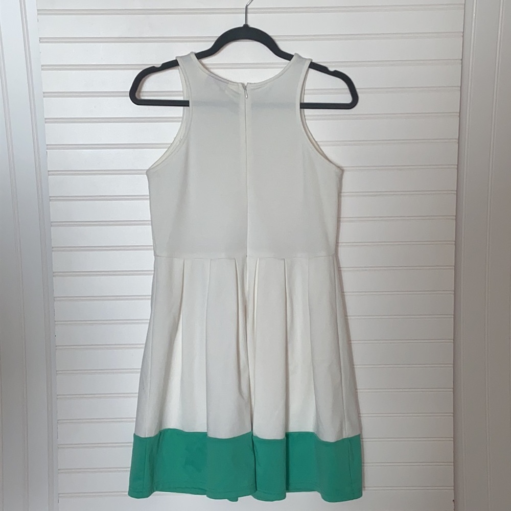 Emmelle Sleeveless White Summer Dress - Picture 6 of 6